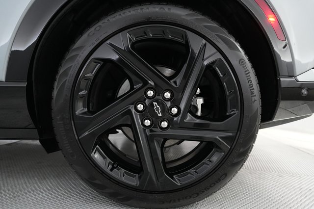 2024 Chevrolet Equinox EV — photo 17 of 21
