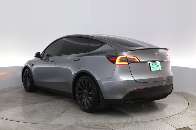 2024 Tesla Model Y — photo 13 of 20
