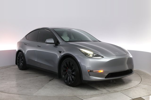 2024 Tesla Model Y — photo 10 of 20