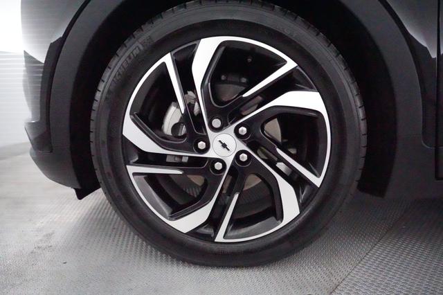 2022 Chevrolet Bolt EV — photo 7 of 20