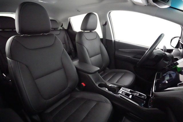 2022 Chevrolet Bolt EV — photo 18 of 20