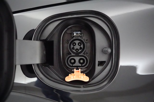 2022 Chevrolet Bolt EV — photo 8 of 20