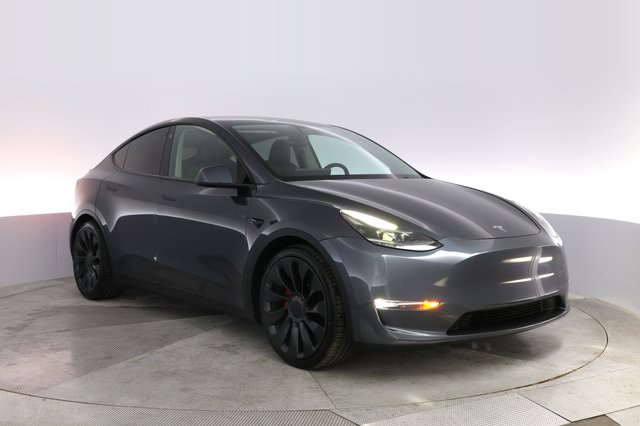 2022 Tesla Model Y — photo 10 of 22
