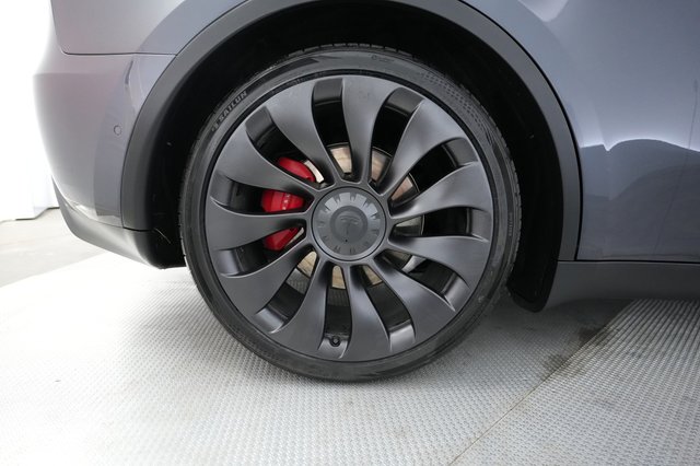 2022 Tesla Model Y — photo 15 of 22