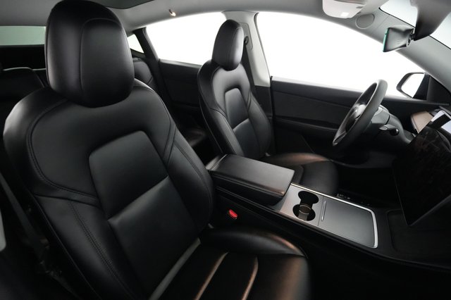 2022 Tesla Model Y — photo 18 of 22
