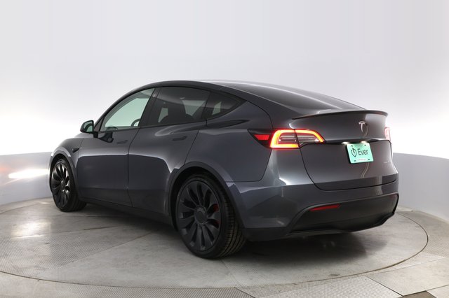 2022 Tesla Model Y — photo 13 of 22