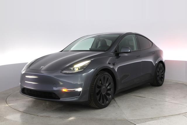 2022 Tesla Model Y — VIN 7SAYGDEF3NF416770