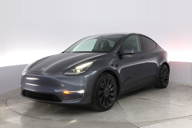 2022 Tesla Model Y — VIN 7SAYGDEF3NF416770