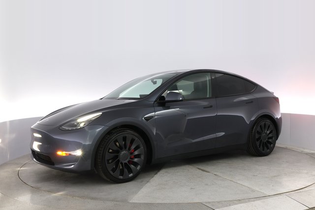 2022 Tesla Model Y — photo 14 of 22