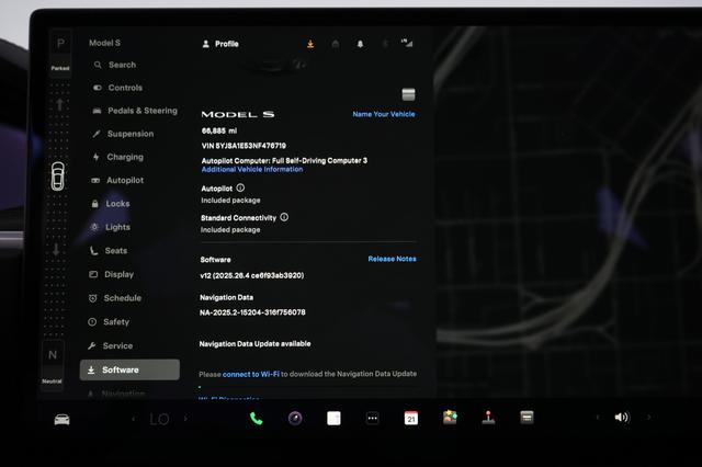 2022 Tesla Model S — photo 5 of 23