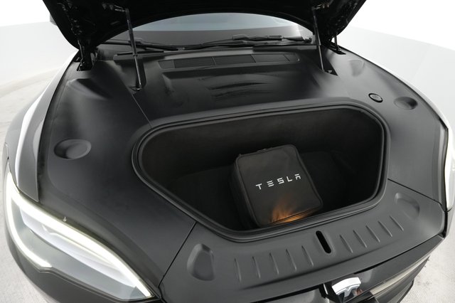 2022 Tesla Model S — photo 20 of 23