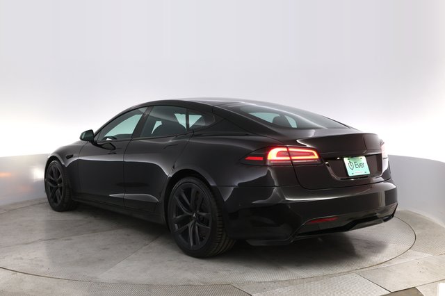 2022 Tesla Model S — photo 13 of 23