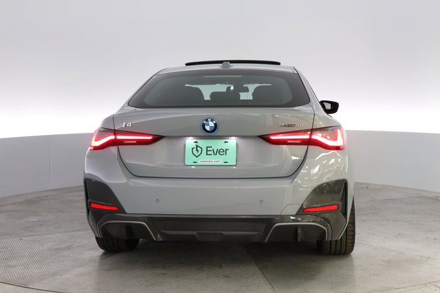2022 BMW i4 — photo 12 of 20