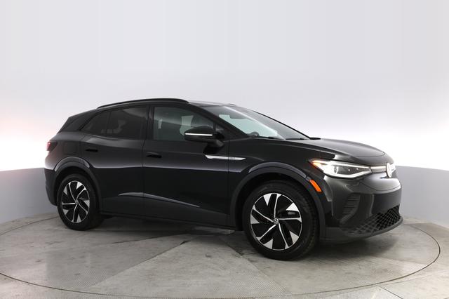 2022 Volkswagen ID.4 — photo 7 of 16
