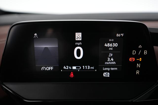 2022 Volkswagen ID.4 — photo 5 of 16
