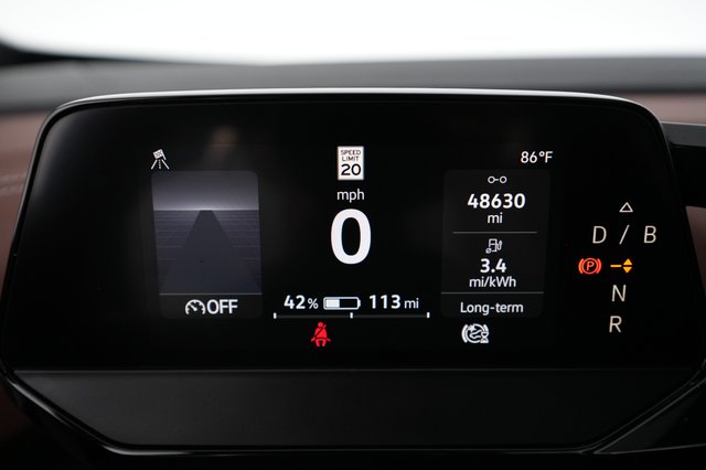 2022 Volkswagen ID.4 — photo 5 of 16