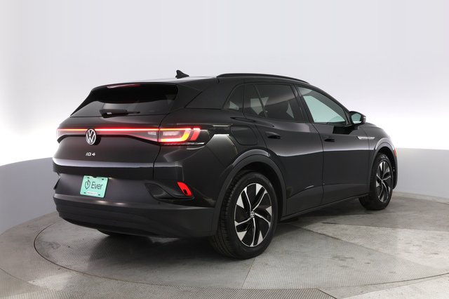 2022 Volkswagen ID.4 — photo 2 of 16