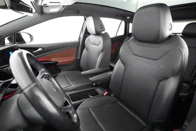 2022 Volkswagen ID.4 — photo 3 of 16