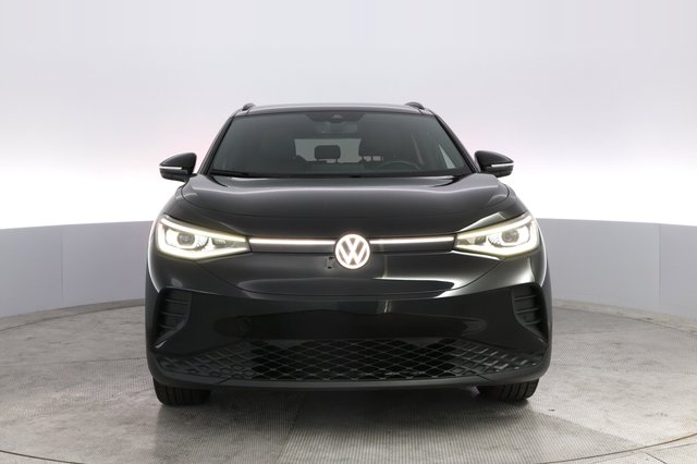 2022 Volkswagen ID.4 — photo 9 of 16