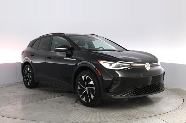 2022 Volkswagen ID.4 — photo 10 of 16