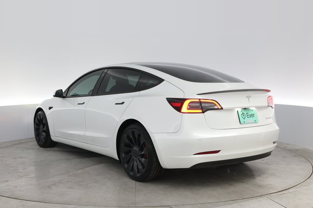 2022 Tesla Model 3 — photo 13 of 23