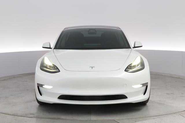 2022 Tesla Model 3 — photo 9 of 23