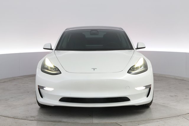 2022 Tesla Model 3 — photo 9 of 23