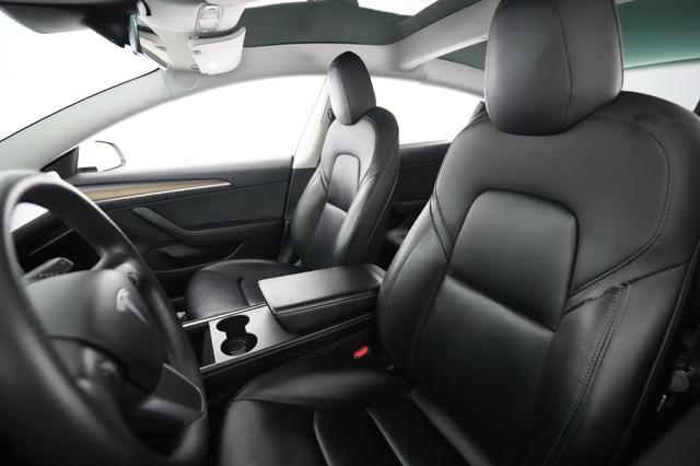 2022 Tesla Model 3 — photo 3 of 23