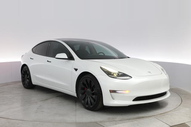 2022 Tesla Model 3 — photo 10 of 23