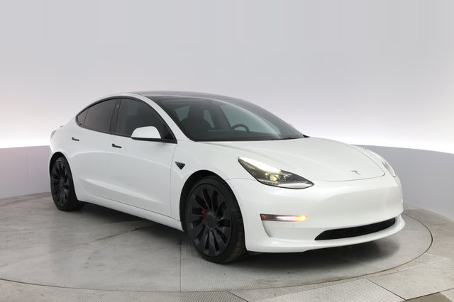 2022 Tesla Model 3 — photo 10 of 23