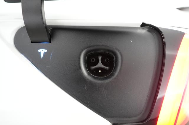 2022 Tesla Model 3 — photo 8 of 23
