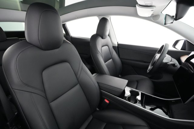 2020 Tesla Model Y — photo 18 of 21