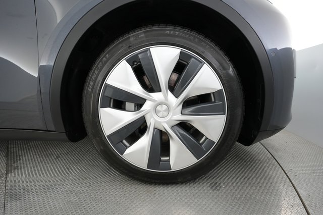 2020 Tesla Model Y — photo 7 of 21