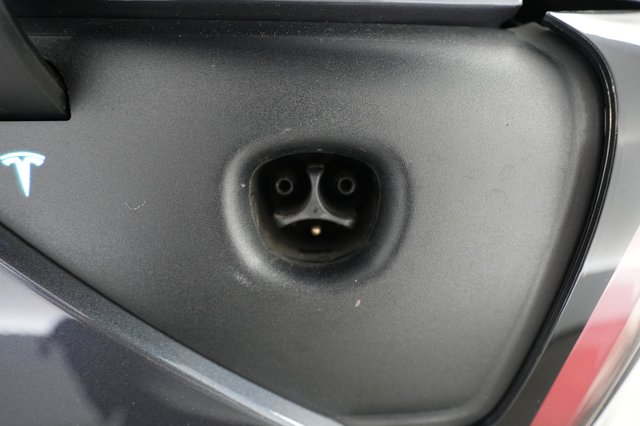 2020 Tesla Model Y — photo 8 of 21