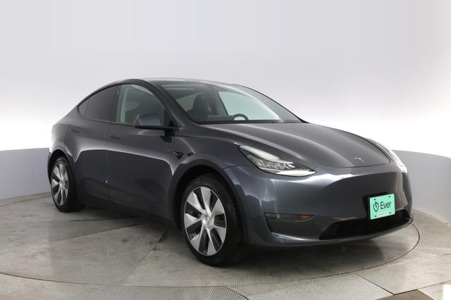 2020 Tesla Model Y — photo 10 of 21