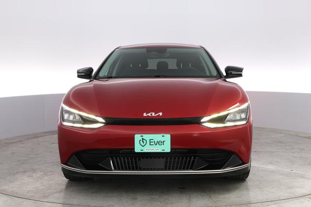 2022 Kia EV6 — photo 9 of 21