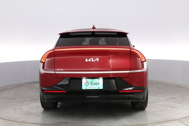 2022 Kia EV6 — photo 12 of 21
