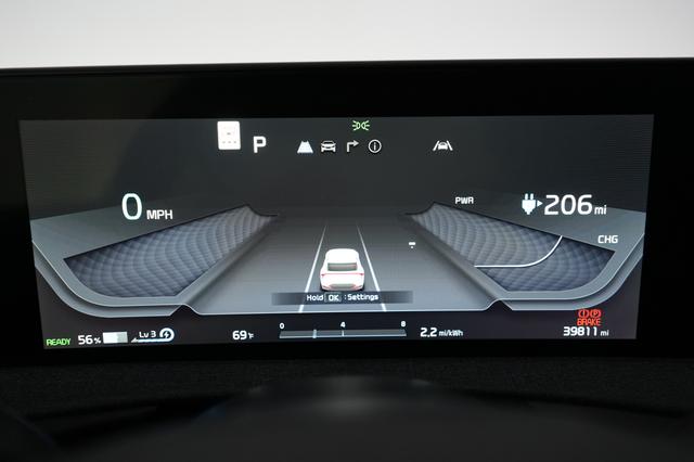 2022 Kia EV6 — photo 5 of 21