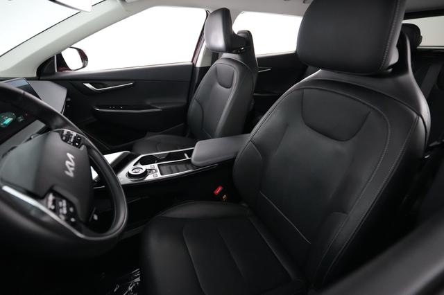 2022 Kia EV6 — photo 3 of 21