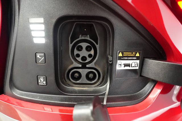2022 Kia EV6 — photo 8 of 21