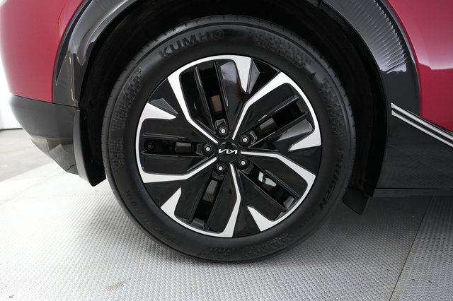 2022 Kia EV6 — photo 17 of 21