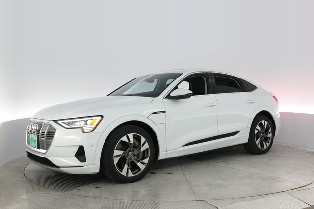 2020 Audi e-tron Sportback — photo 14 of 22