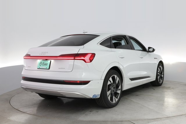 2020 Audi e-tron Sportback — photo 2 of 22
