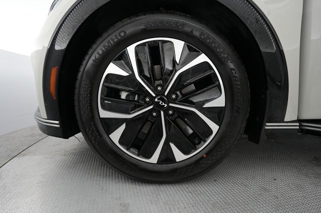 2023 Kia EV6 — photo 16 of 20
