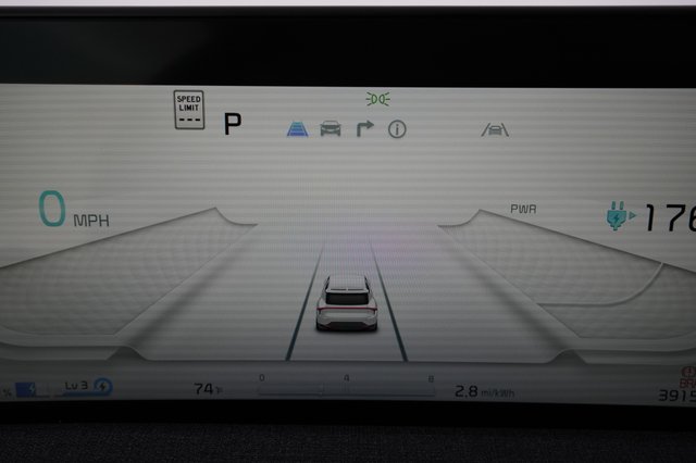 2023 Kia EV6 — photo 5 of 20