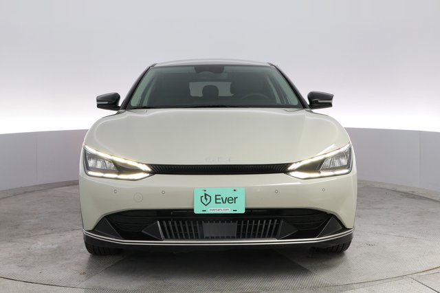 2023 Kia EV6 — photo 9 of 20