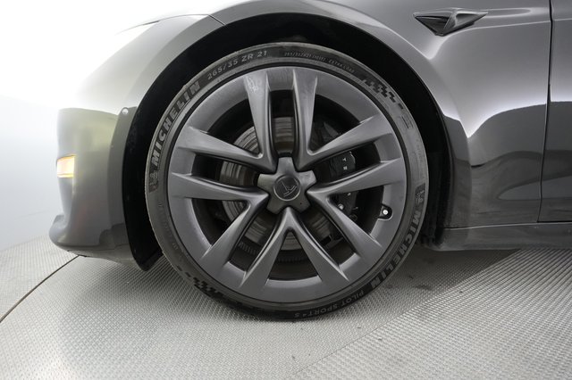 2022 Tesla Model S — photo 16 of 24