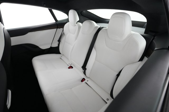 2022 Tesla Model S — photo 19 of 24