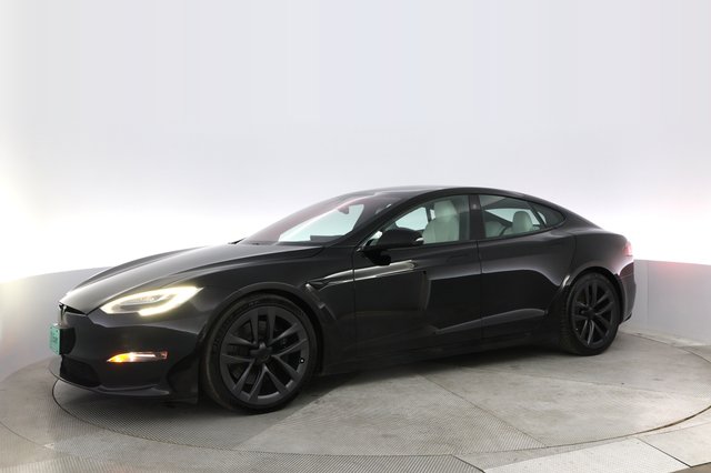 2022 Tesla Model S — photo 14 of 24
