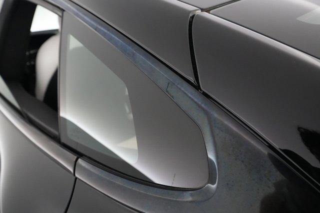 2022 Tesla Model S — photo 21 of 24